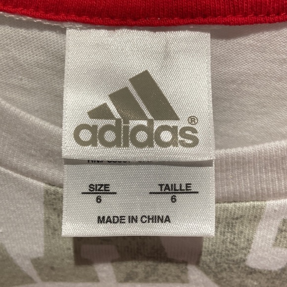 Kids adidas t-shirt size 6 - Picture 2 of 3